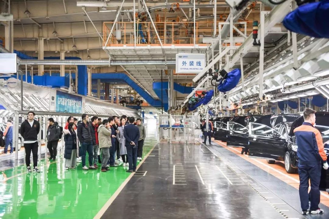 吉利博瑞epro底盘,为什么吉利现在越来越高端