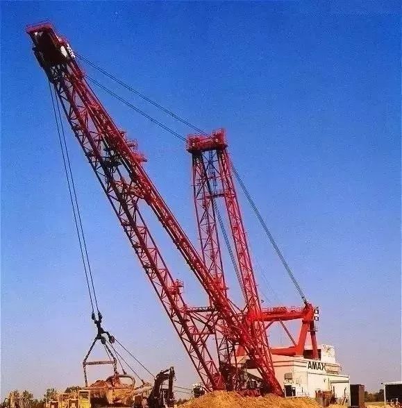 足以震惊世界的八个超级工程,世界十大巨无霸工程机械