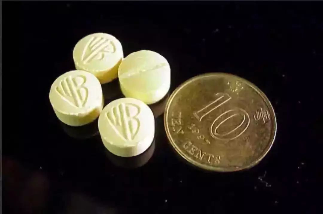 *头丸摇**是如何被人滥用发展成为*品毒**的？