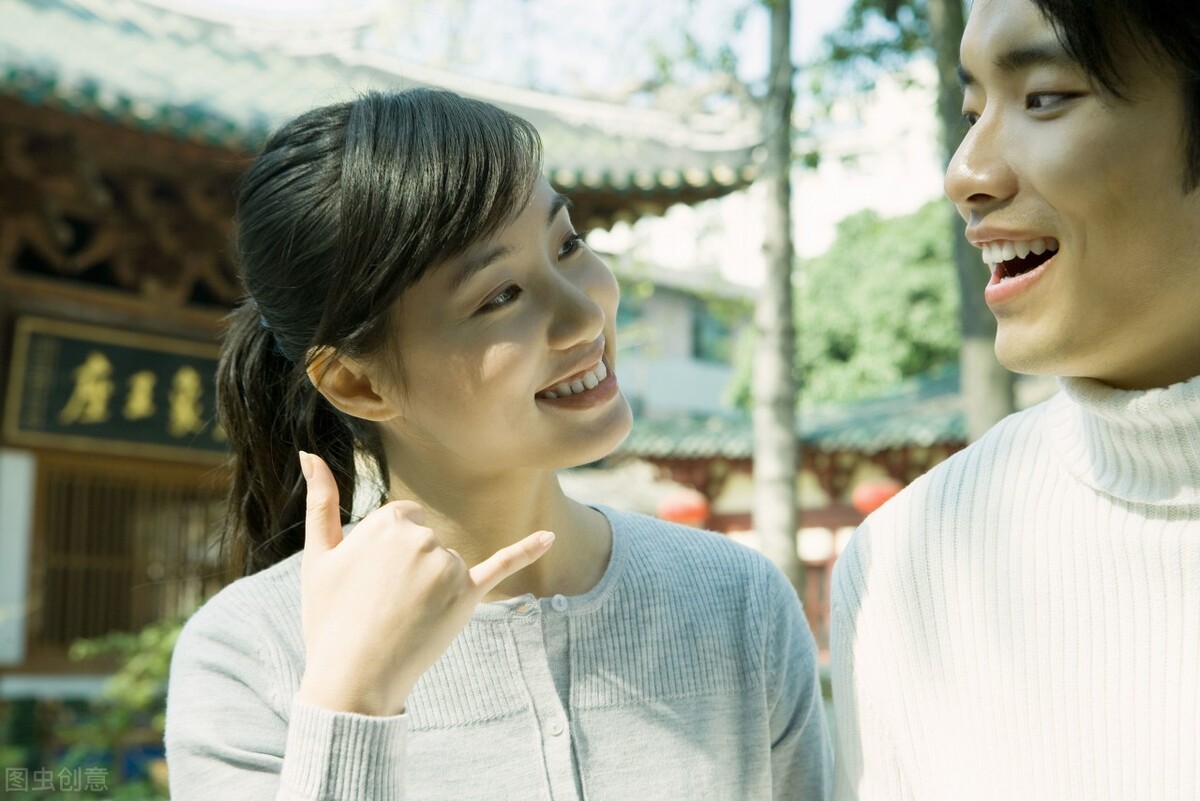 暧昧期聊天技巧和女生聊什么,暧昧期怎么聊