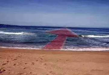 70岁老人下河游泳遇险,海边游泳溺水18岁男孩