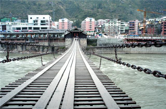 泸定桥的建造全过程,泸定桥铁索为啥不生锈