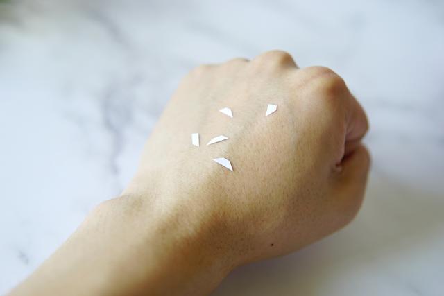 夏季面霜保湿不油腻退红不拔干,夏天清爽不油腻的面霜有哪些