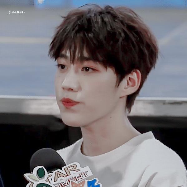 他泰让人一眼万年的外观：妞的鼻尖痣泡芙的笑眼文总的手