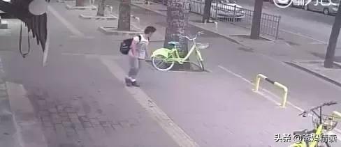 “妈妈，我美吗？”：孩子，这2点比美貌重要10000倍