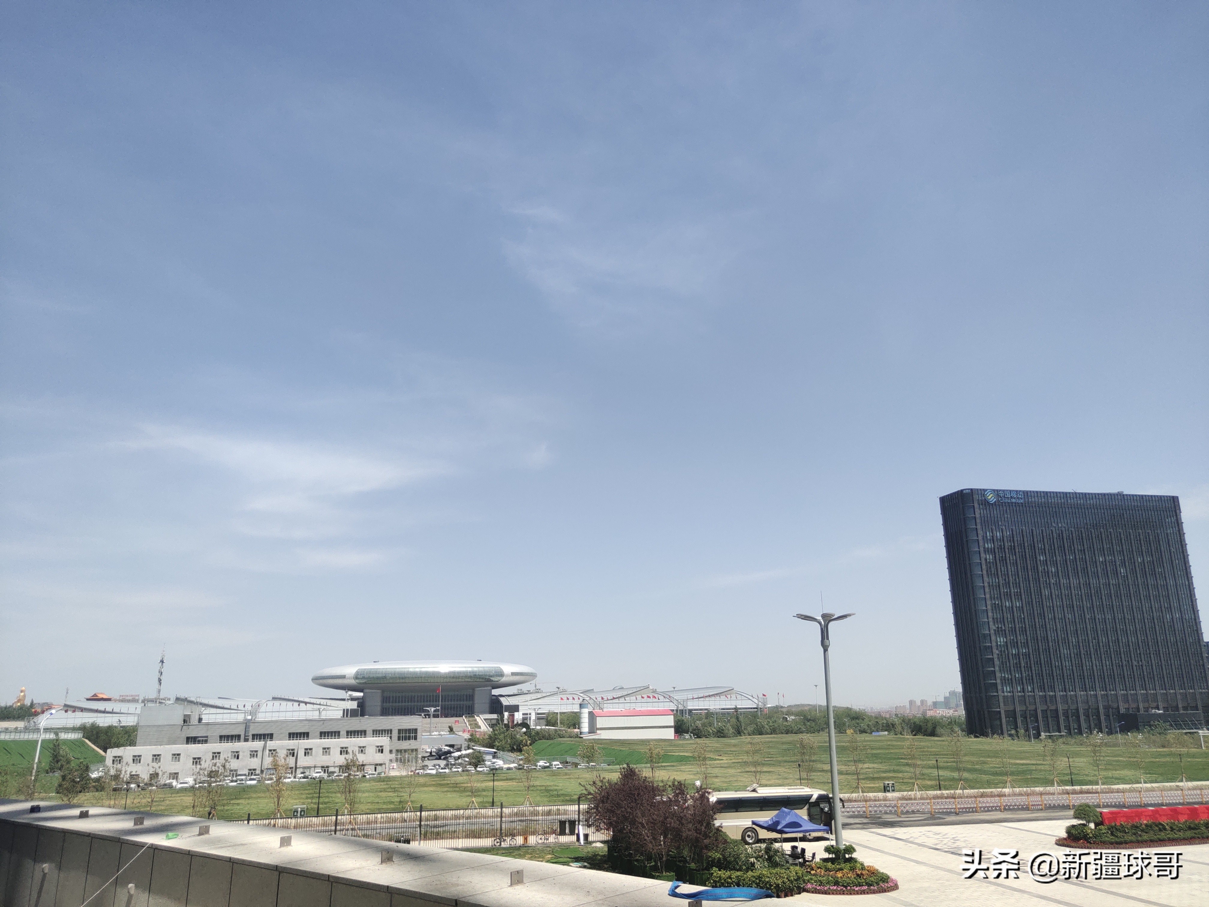 乌鲁木齐会展中心和经开区,乌鲁木齐会展新区和高铁新区比较