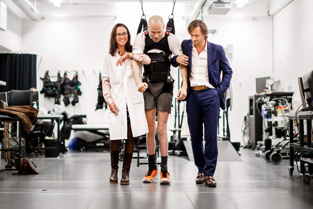 截瘫患者照顾,专业护理瘫痪老人