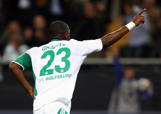 难忘的德甲最强三叉戟！横扫联赛吊打拜仁！夺64年队史首座冠军！