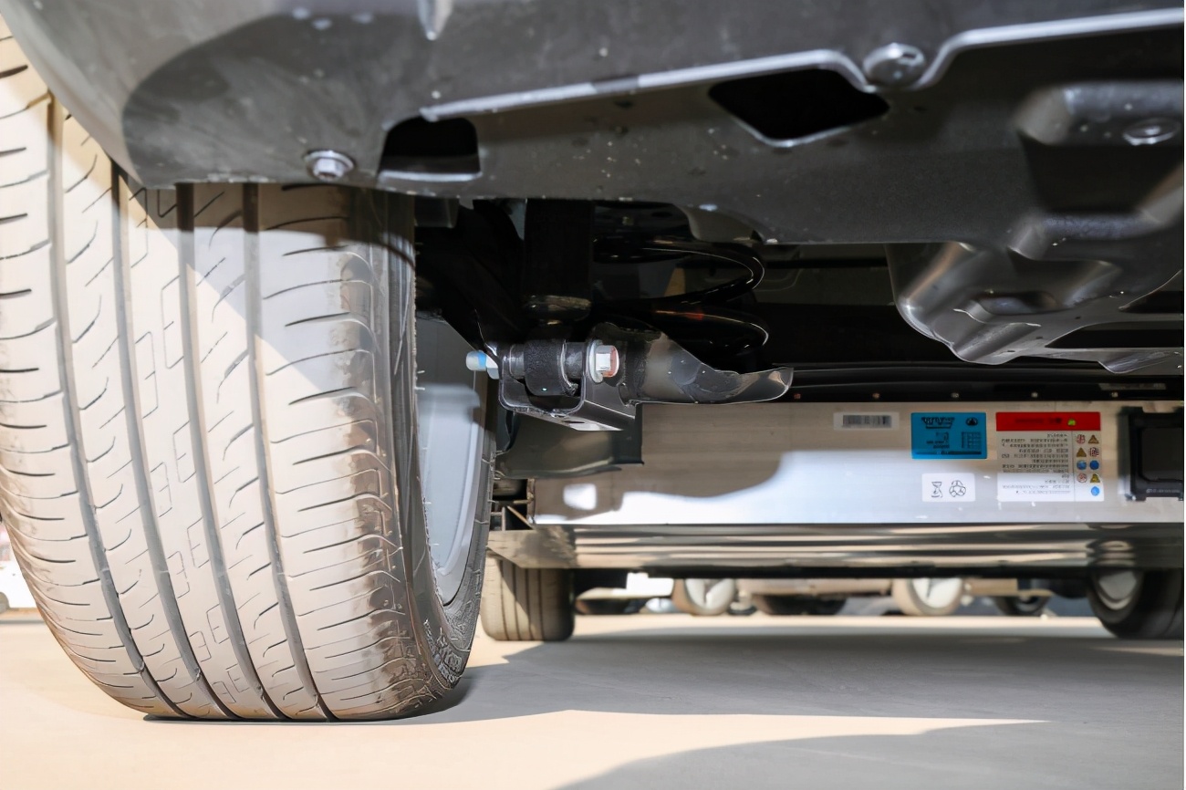 500续航的欧拉好猫裸车多少钱,欧拉好猫401和501哪款车性价比高