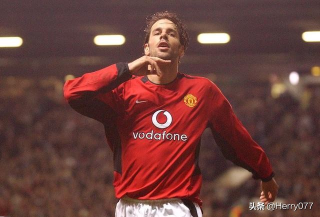 足球前卫后卫中锋哪个最重要,后卫最怕哪种类型前锋