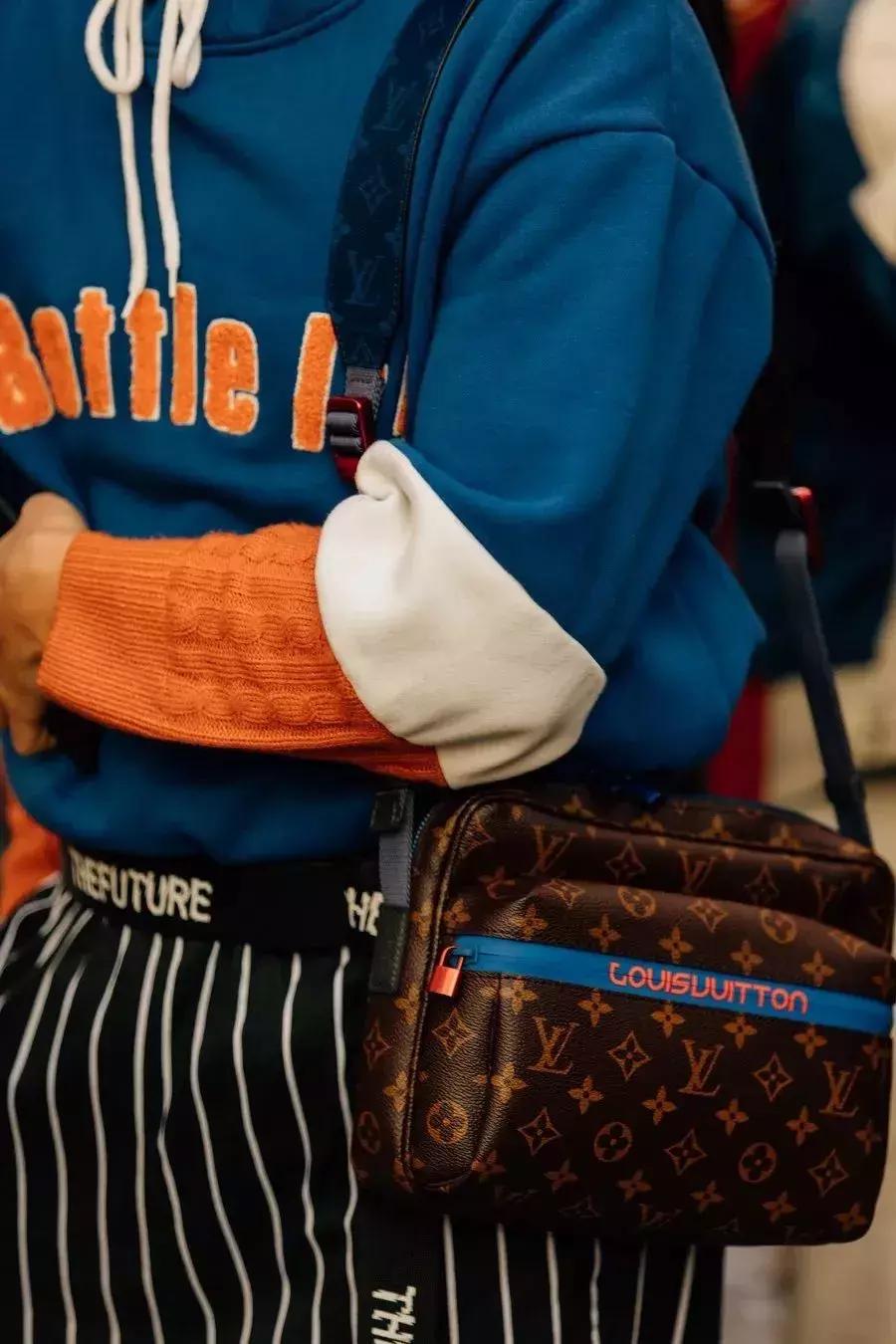 潮爆了｜冬天羽绒服穿腻了，可以试试这种复古运动风