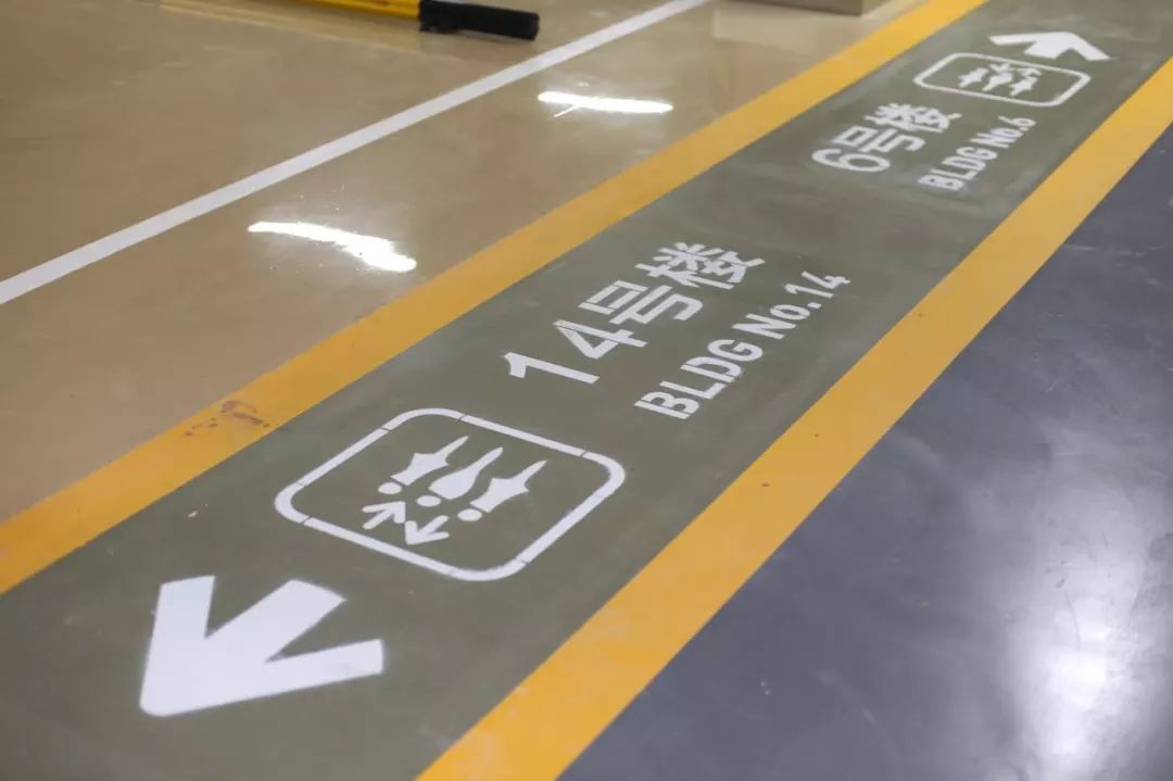 车库和车位哪个比较实用,车库靠墙的车位建议买吗