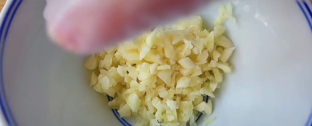 莲藕清洗淤泥法,清洗莲藕里面的泥