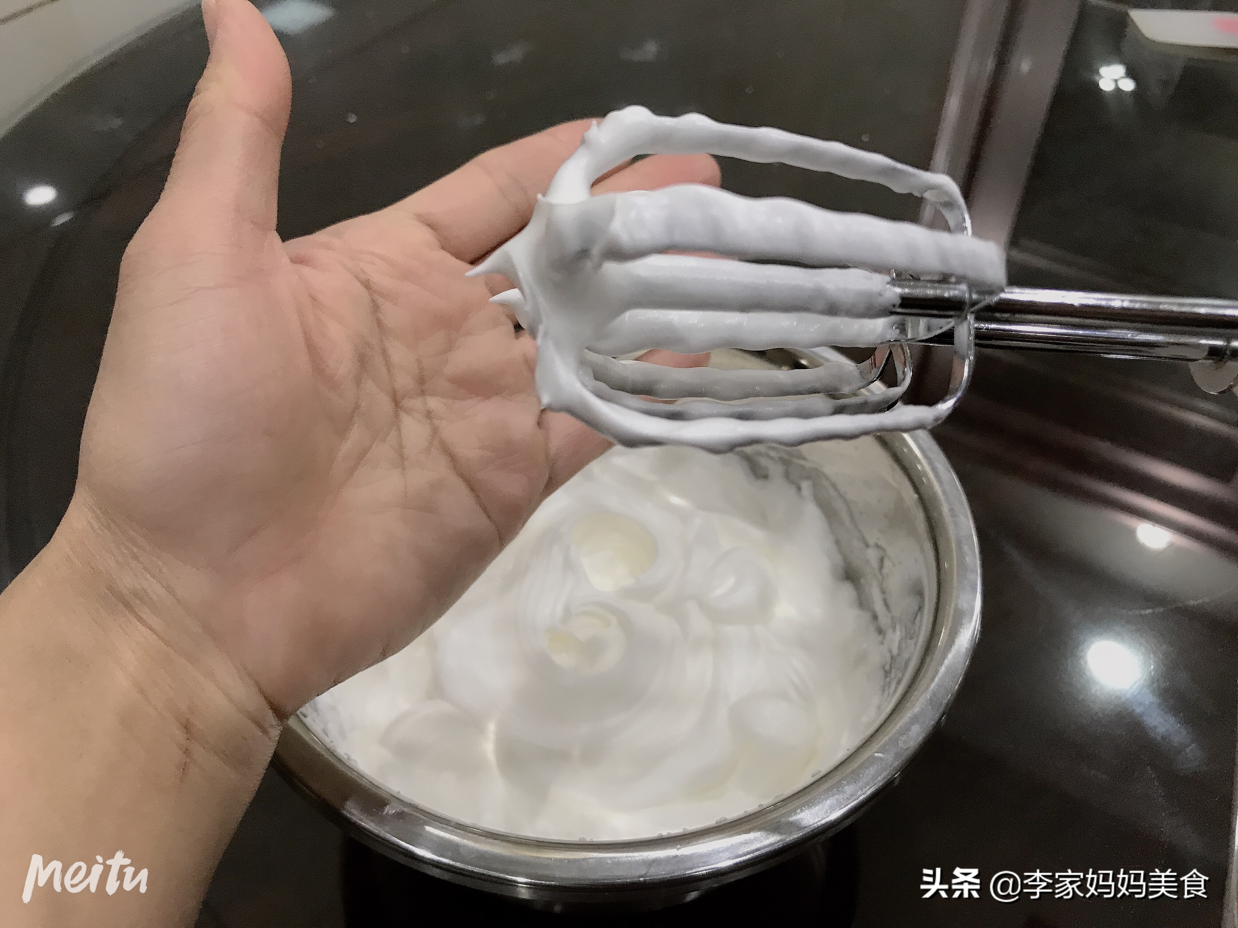 不用电饭煲做的蛋糕不塌陷,蛋糕不塌不回缩的诀窍电饭煲