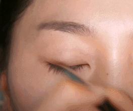 眼妆教程一妆一盘,眼妆一画就显脏