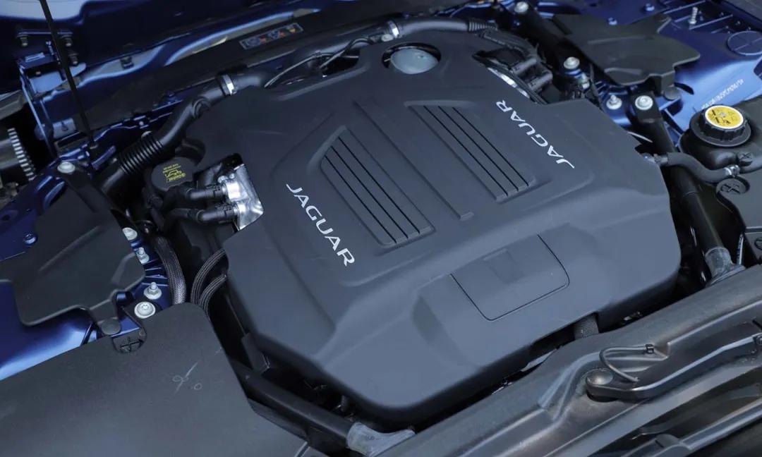 捷豹f-typevs保时捷718s宝马z4,2018款3.0t捷豹f-type现车