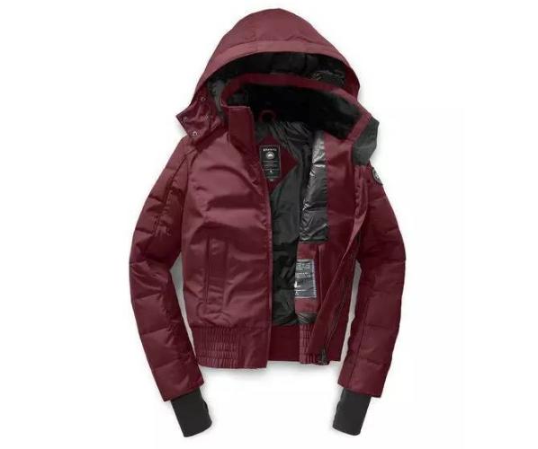 加拿大鹅与国产羽绒服哪个好,国产羽绒服堪比加拿大鹅