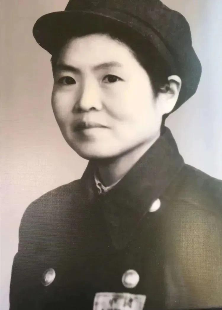 汪培文,汪培文的母亲