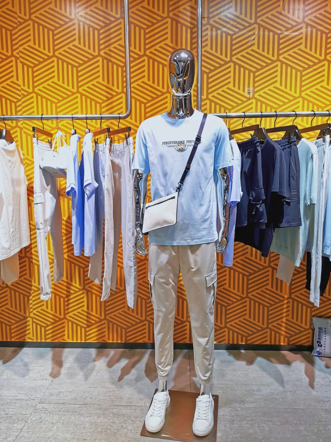 买护肤品送口红,买护肤品送化妆品