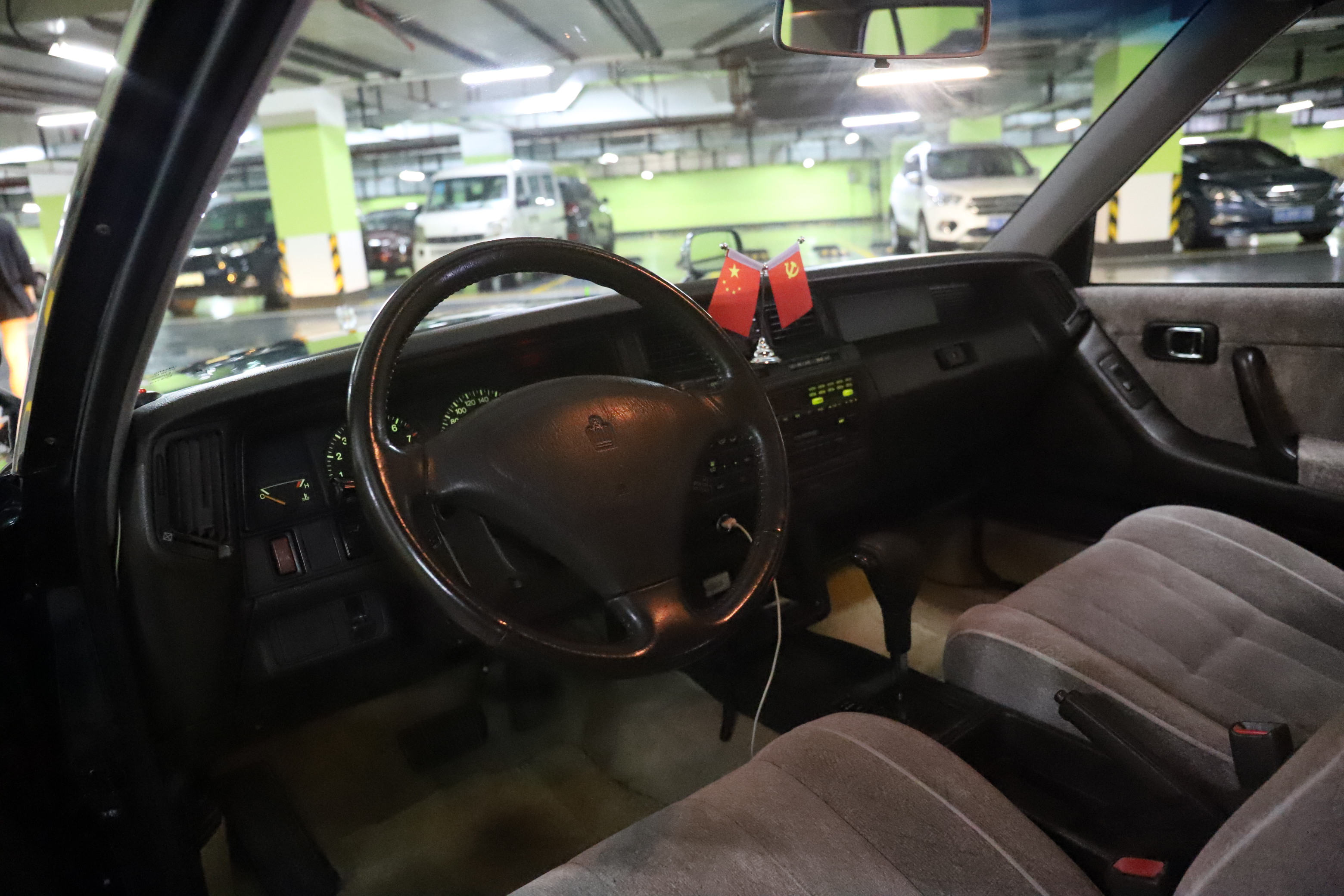 尽管饱经沧桑，但仍风采依旧！重温90年代丰田荣耀——皇冠133