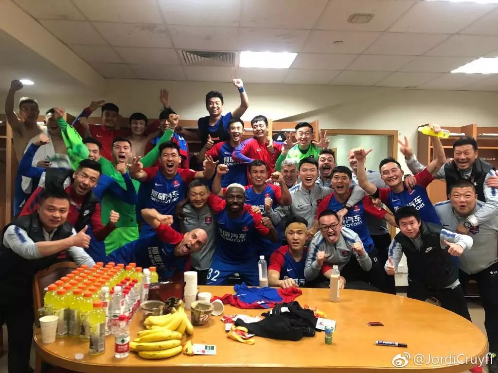 怀念克鲁伊夫,克鲁伊夫是怎么样的人