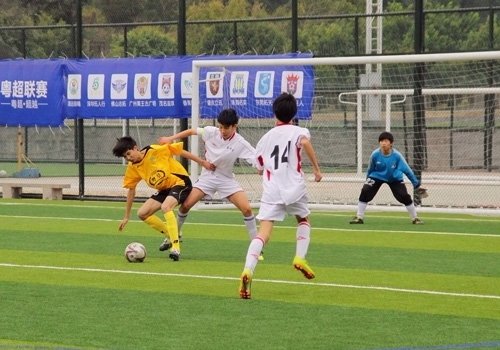 小耀聊足球,校园足球发展是重点关注的