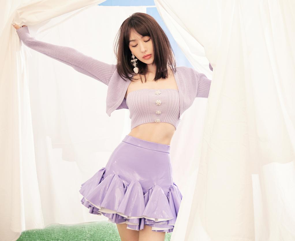 李菲儿穿露脐装,李菲儿腰围