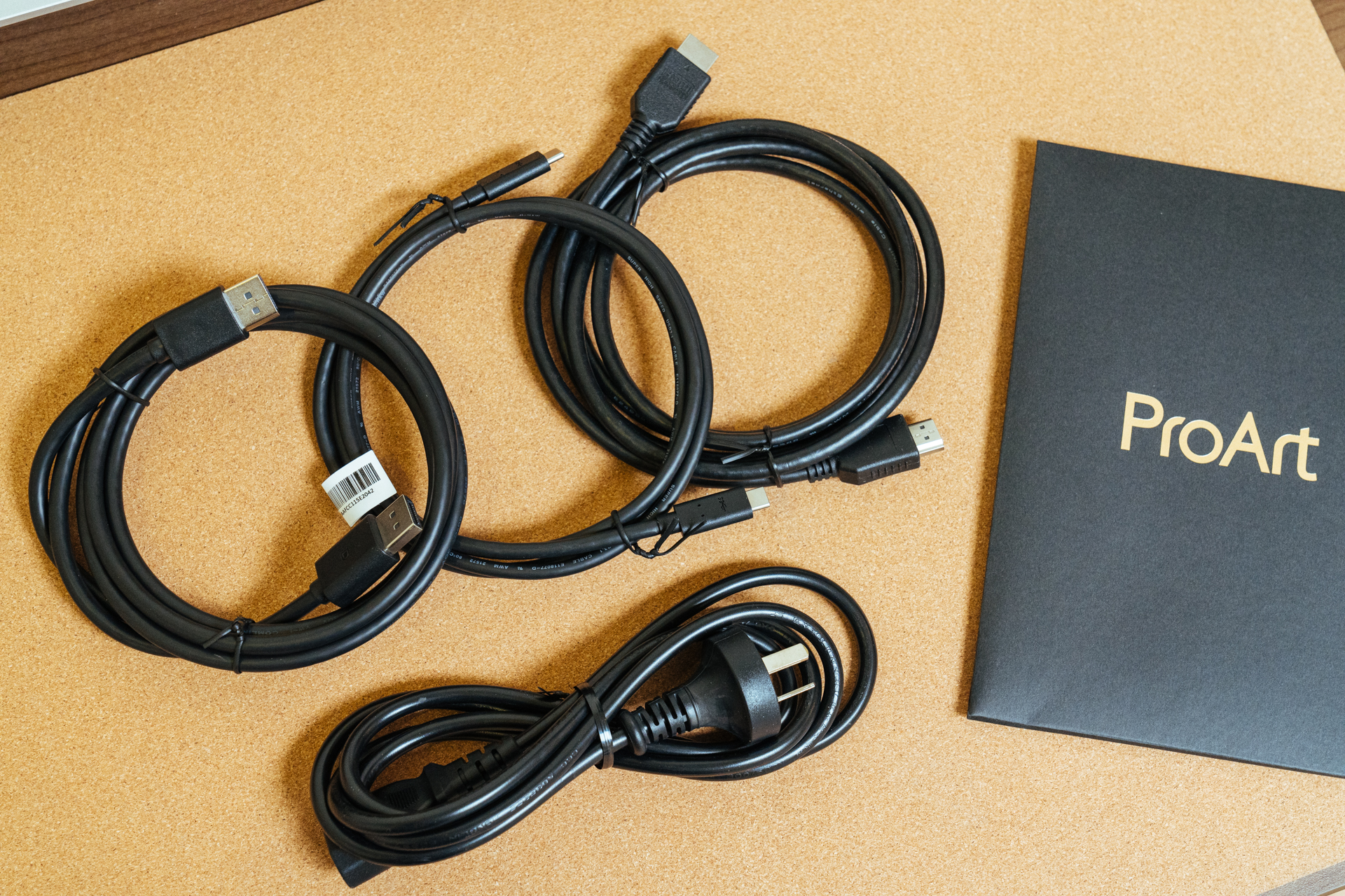 华硕创艺国度显示器买27还是32,华硕proartpa279cv显示器缺点