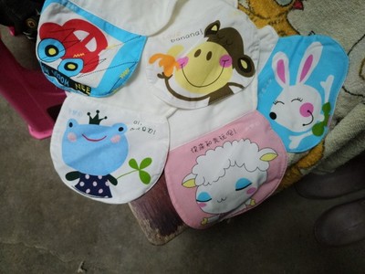 宝宝隔汗巾用几层的,宝宝隔汗垫巾