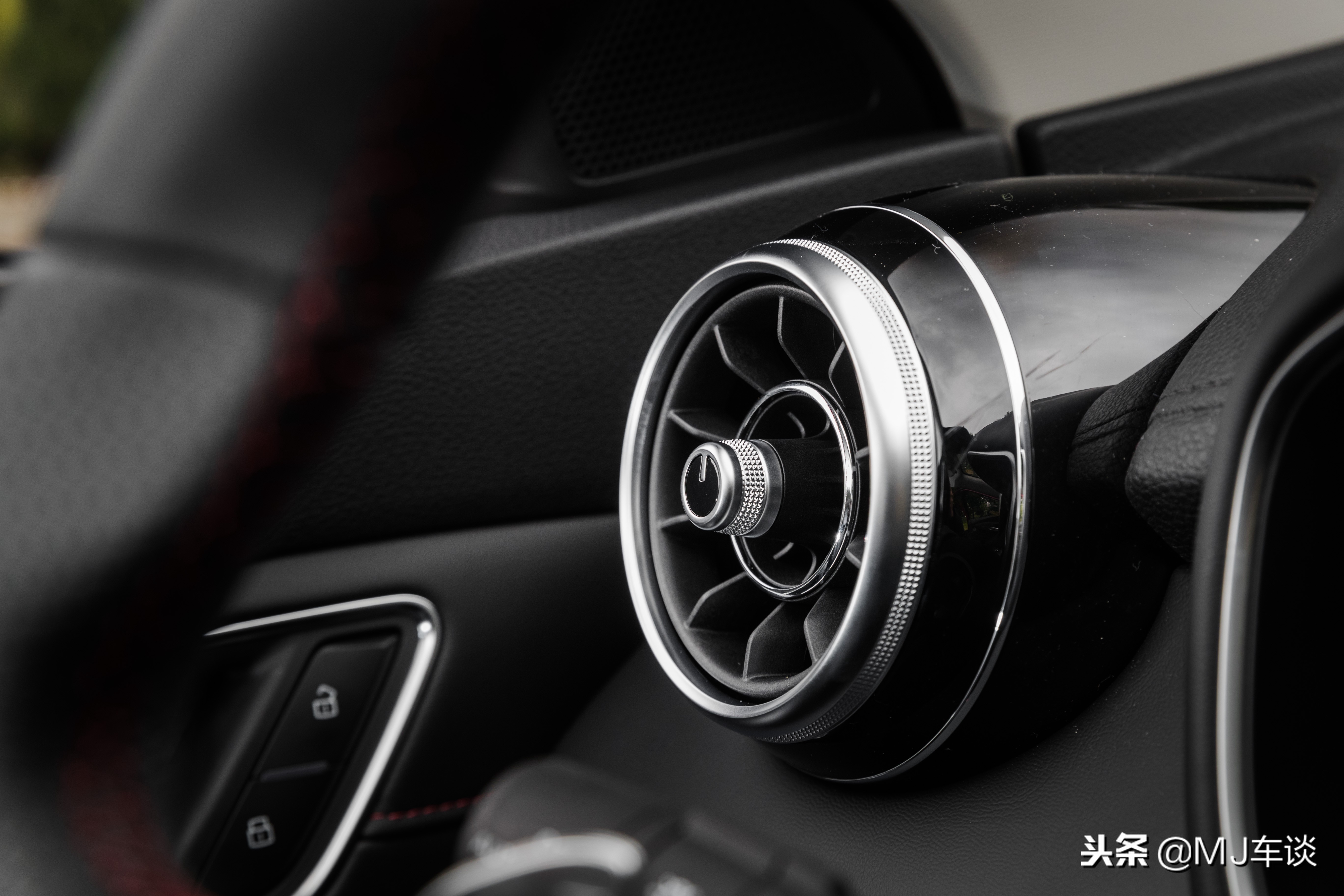 名爵hs20t自动两驱荷尔蒙劲取版,名爵hs20t自动豪华版试驾视频