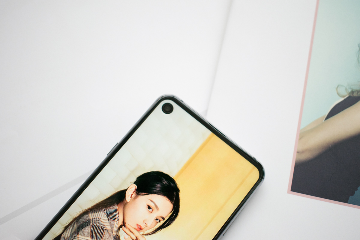 三星挖孔屏新专利曝光,三星挖孔屏测评