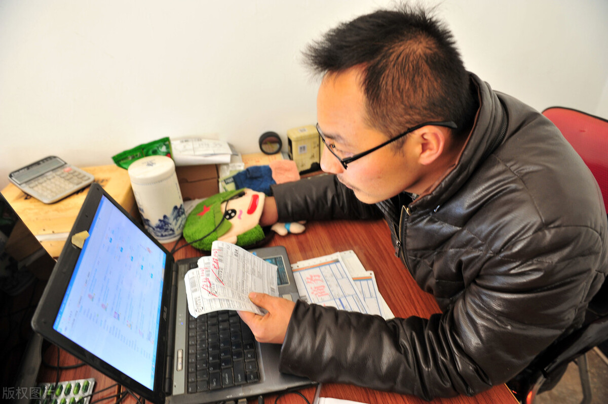 网店创业卖什么产品比较好做,新人开店适合开什么品类网店