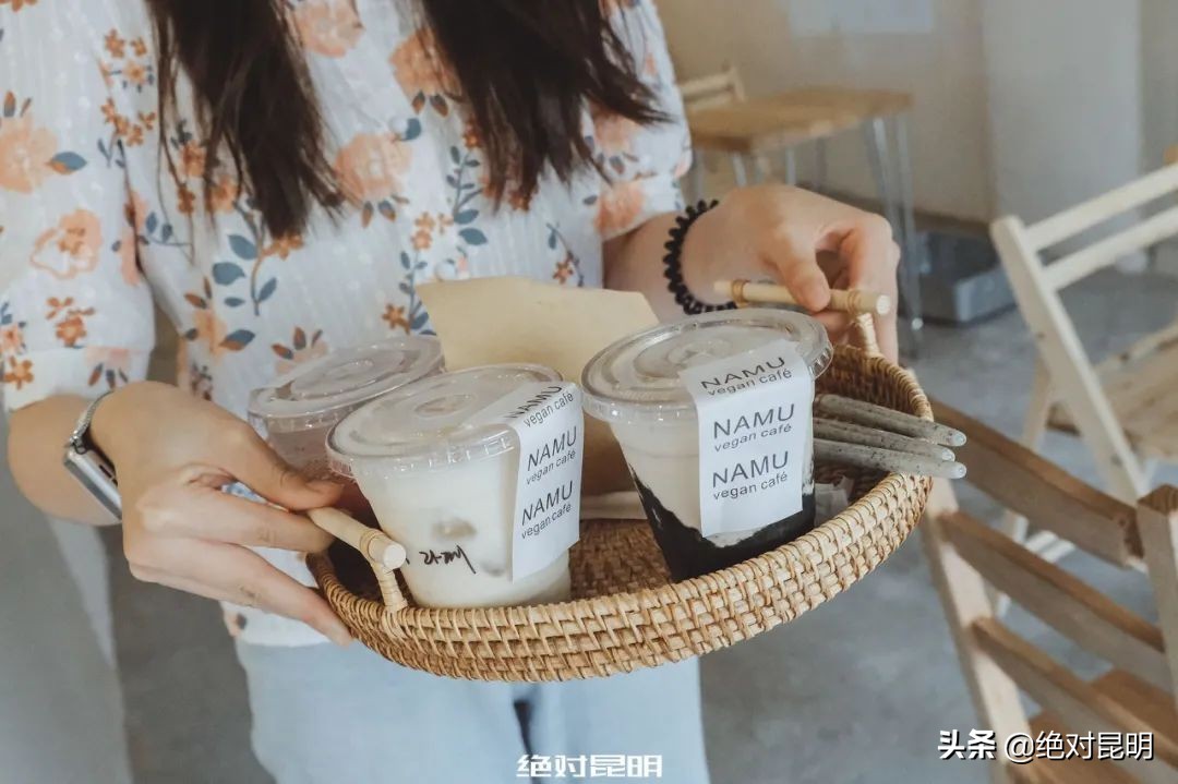 瓦仓南路上偶遇“首尔小店”：喝杯“素食咖啡”再选个韩国笔记本