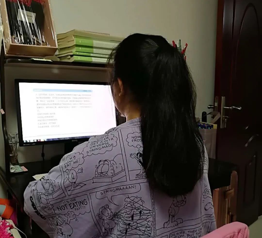 学霸宅家,学霸们学习成绩好吗