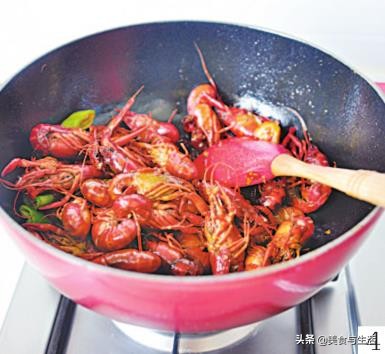 自制不辣小龙虾调料,自制小龙虾加什么配菜