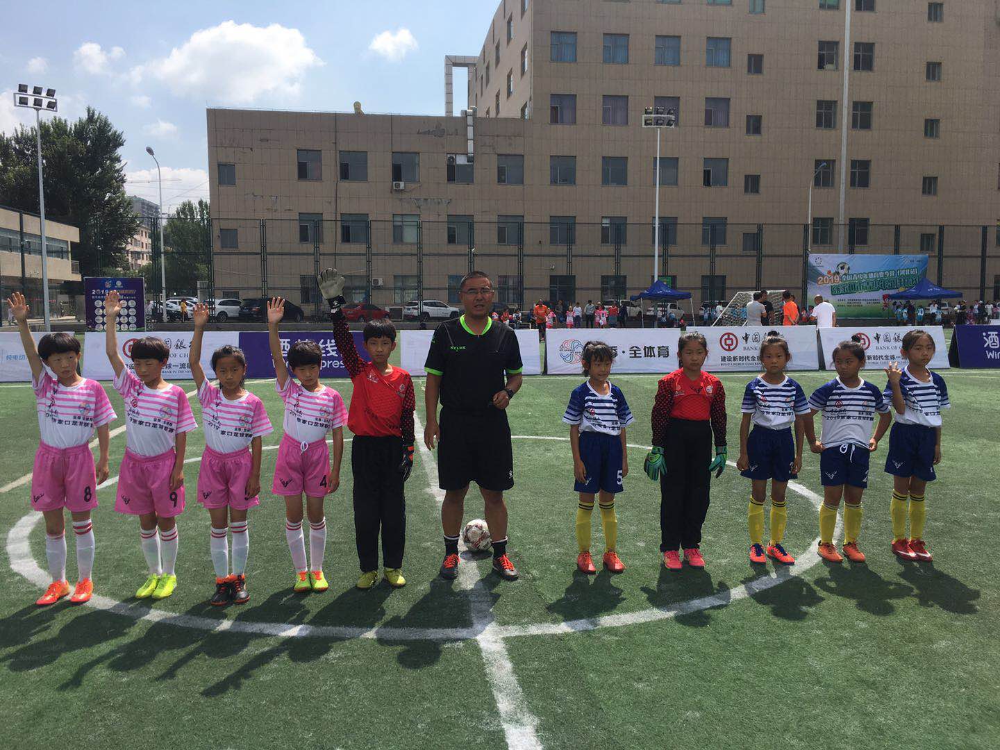 5战4胜1负!1所小学女子足球队代表阳原县参加全市足球联赛斩获第二名!