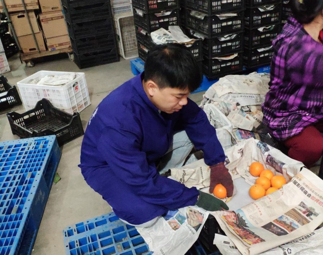 上海水果外卖王：开饭店破产，交不起房租，如今卖水果月销9000单