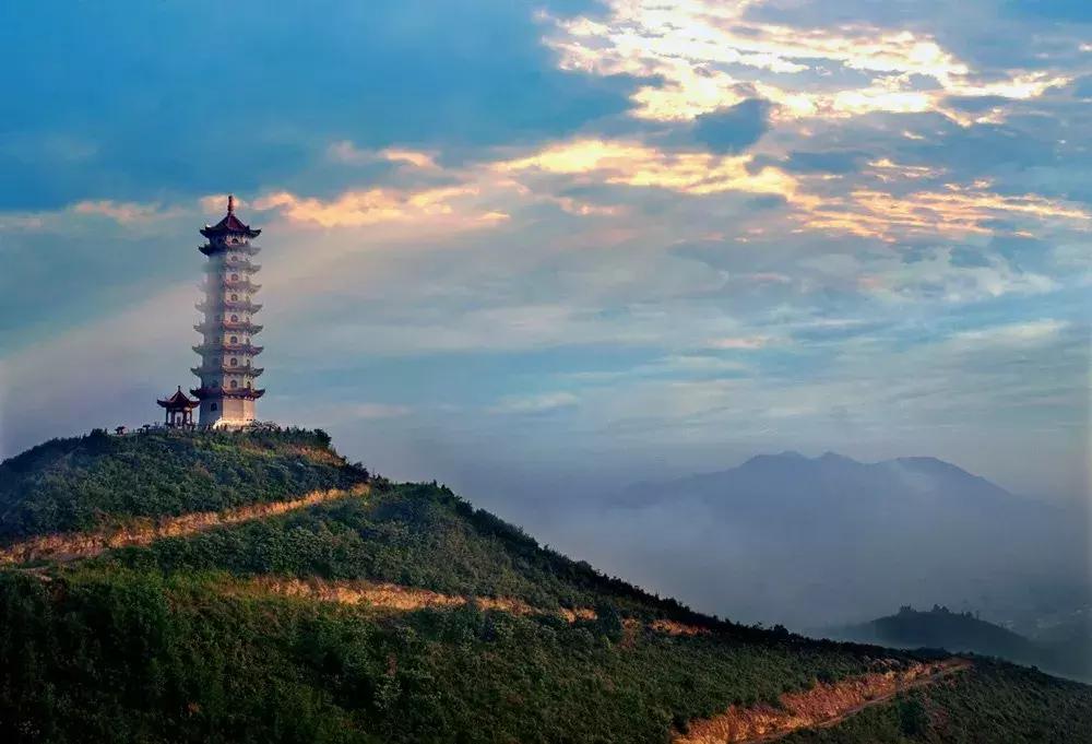 诗意人生不负青春的诗句,诗意深秋不负光阴不负卿