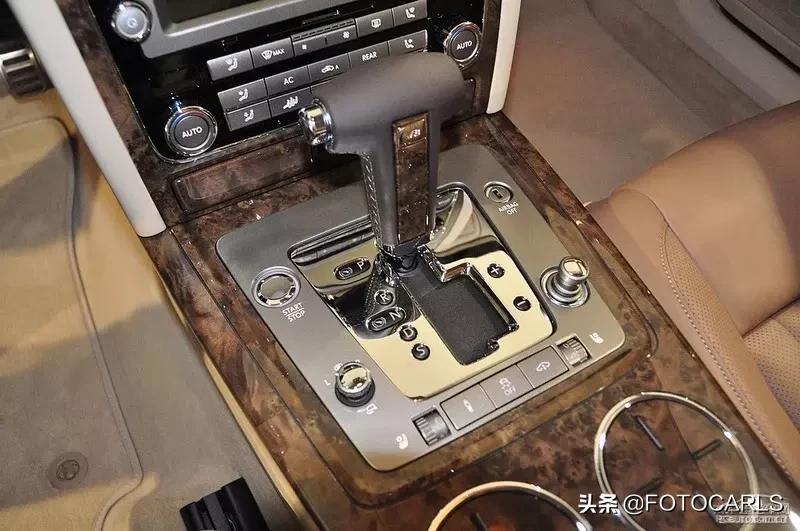 最新款豪华大众辉腾,2015年大众辉腾v84座顶配