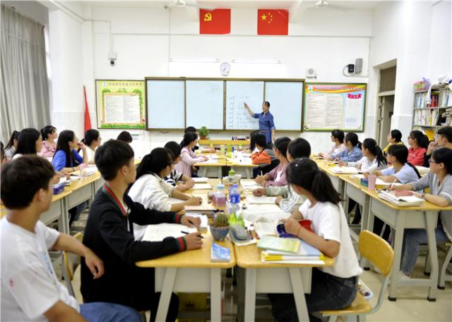 富源八中领导班子,富源八中冬季运动会