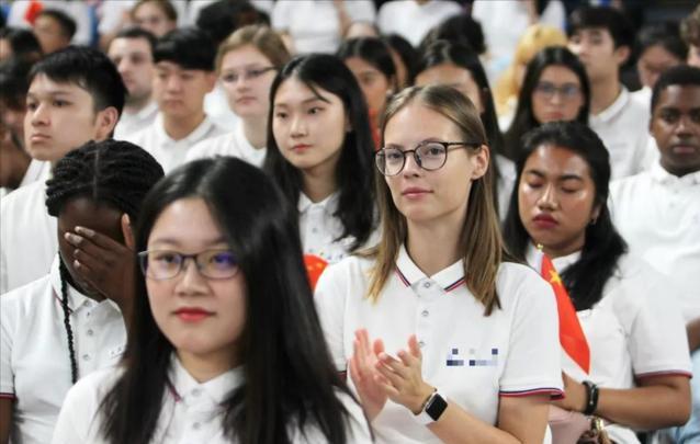 10万块钱一张机票,赴美留学10万元机票