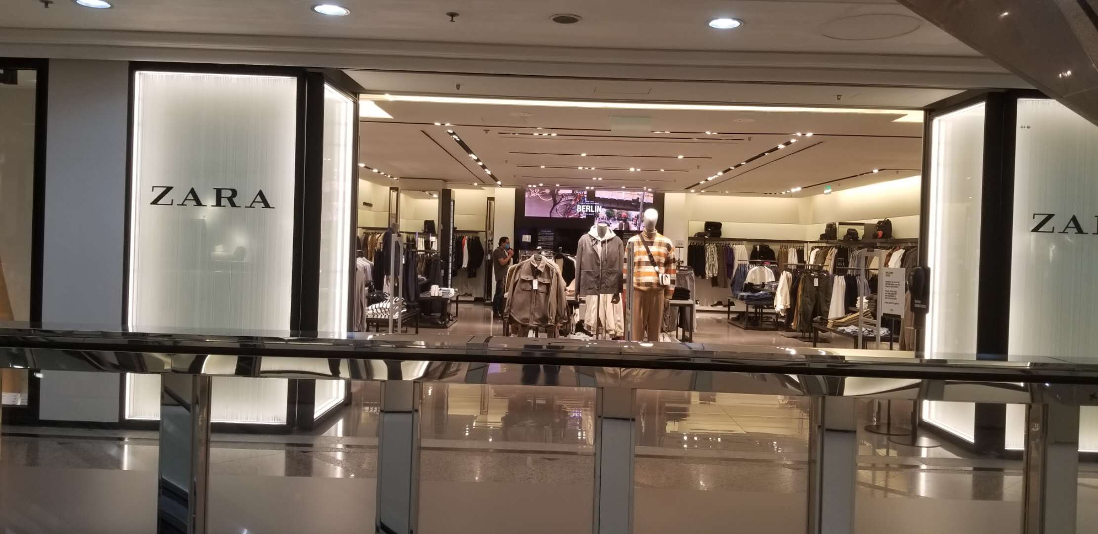 铜锣湾奢侈品时代广场购物攻略,铜锣湾潮流汇购物商城