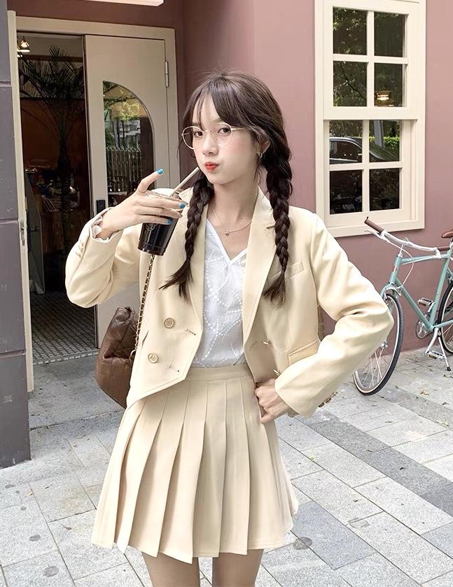 又有气质又减龄的开学穿搭,学生党的穿搭怎么穿才好看