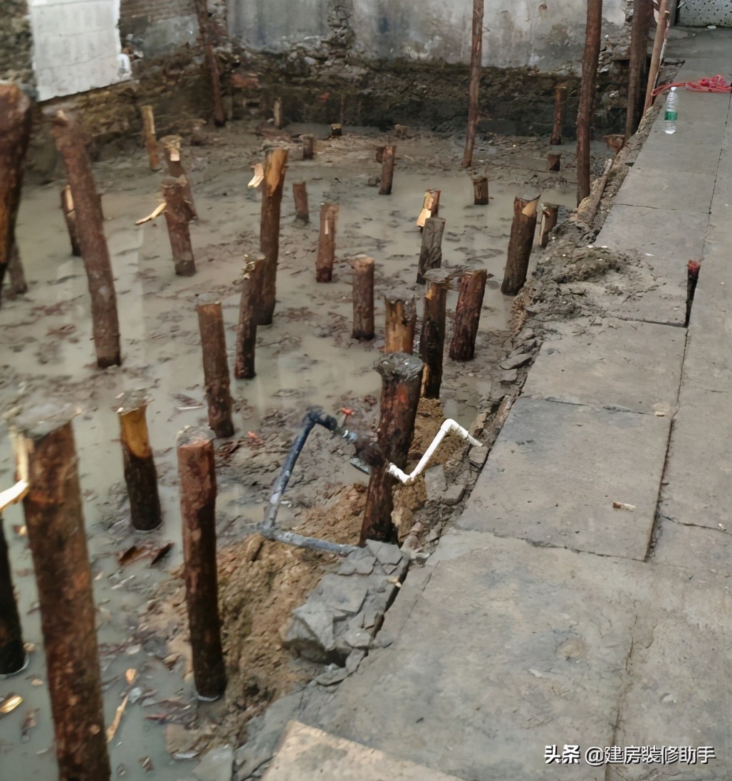 挖孔桩筏板基础,松木桩基础现在还采用吗