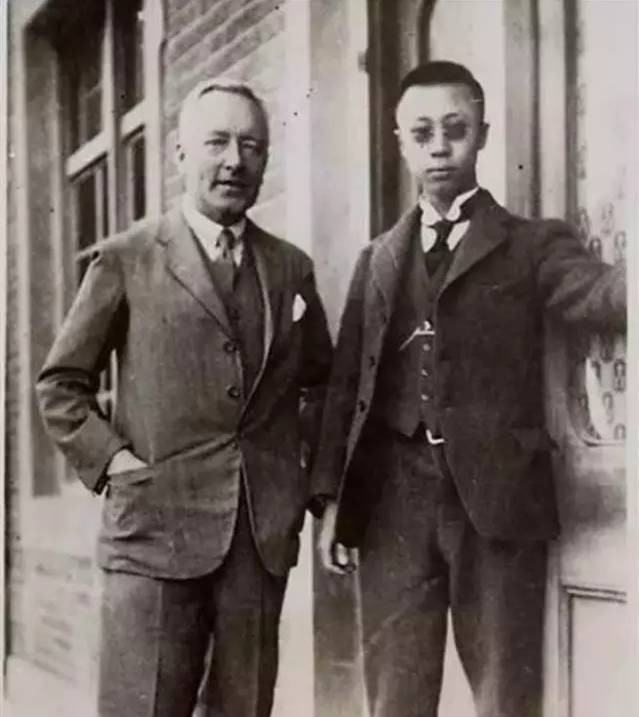 清朝第一任皇帝溥仪的结局,清朝皇帝溥仪传奇人生