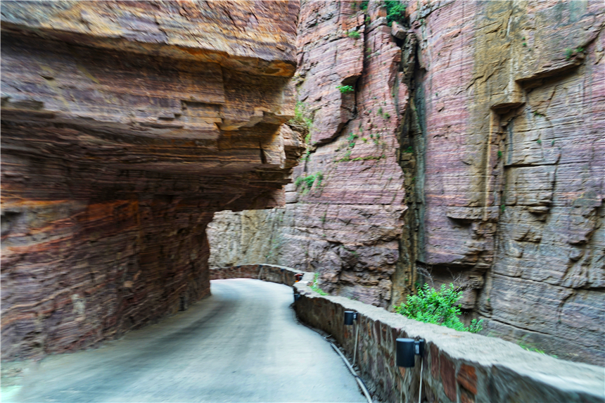 河南太行山人挖的隧道,太行山上的七大奇迹