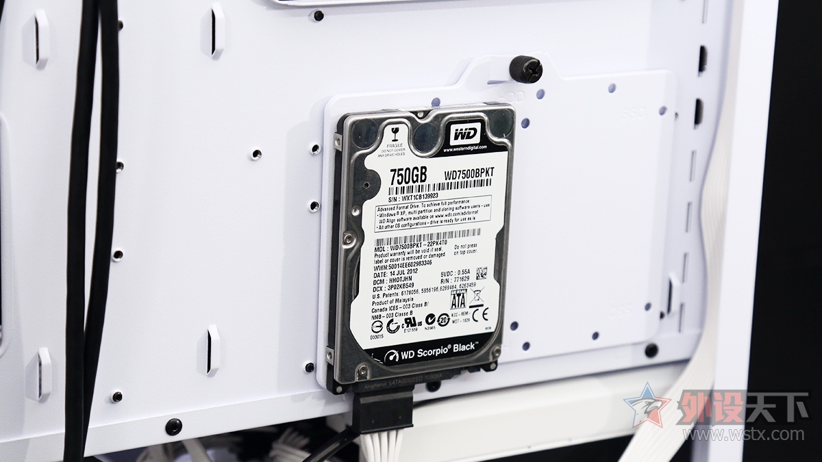 威刚入侵者烈日版,威刚xpg选哪个