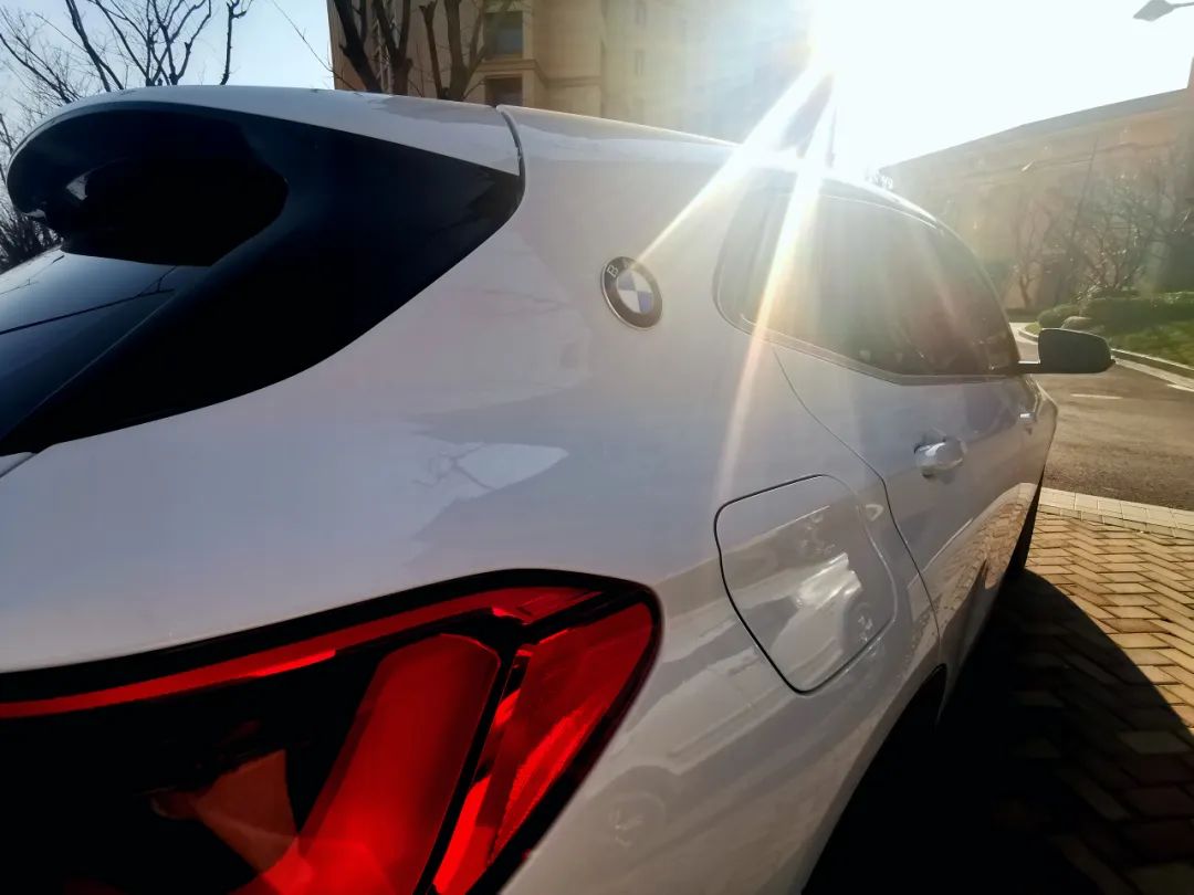 刚提的宝马车竟然有异响太气人了,宝马车轮有声音