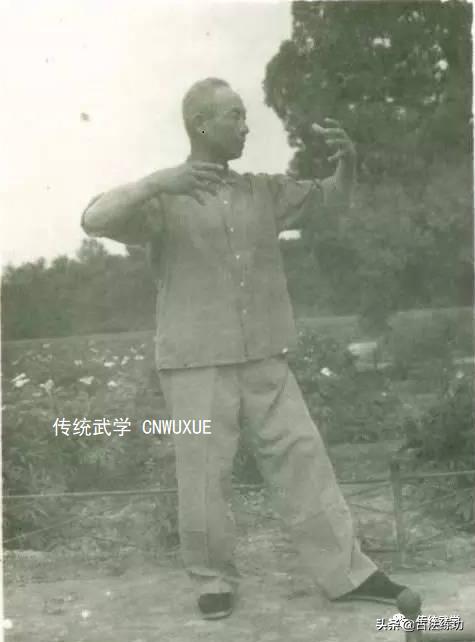 站桩要诀,站桩时身体要上下起伏吗