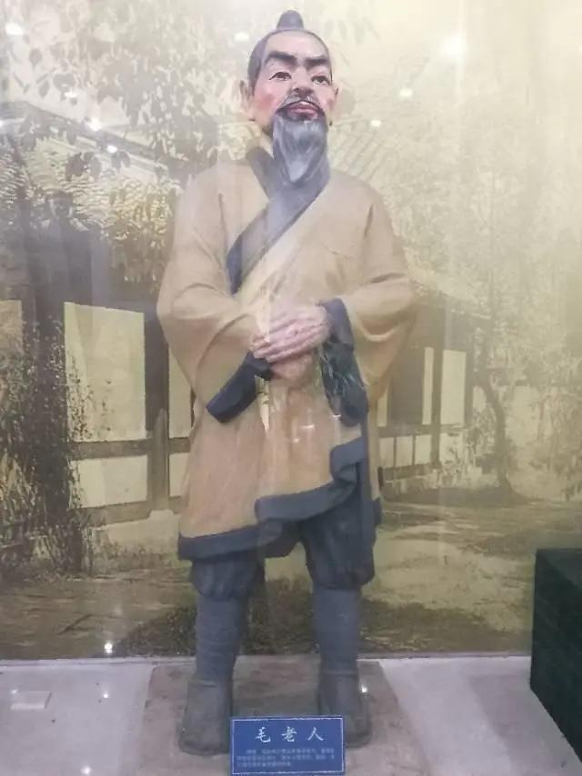 曾作为禁地，与外界隔绝二百六十多年的“玄武湖”，今日锣鼓喧天